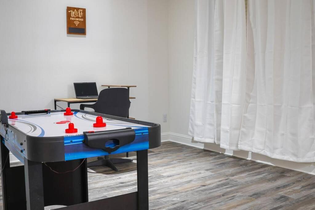 Remodeled Luxury With Proximity Villa Lewisville Luaran gambar